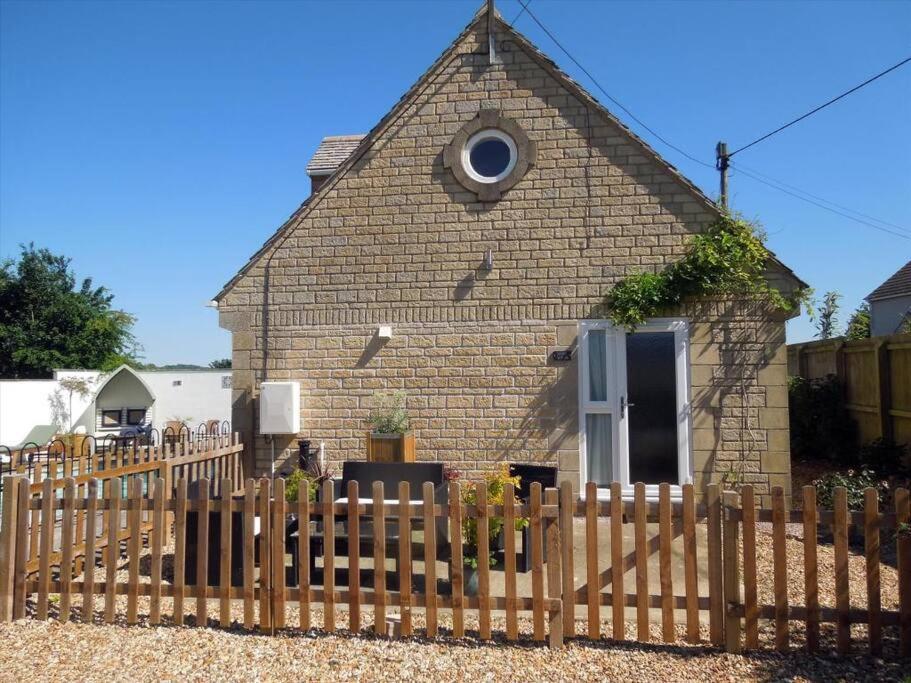 Beautiful 2 Bedroom Guest House With Private Pool In Lacock, Wiltshire Ngoại thất bức ảnh